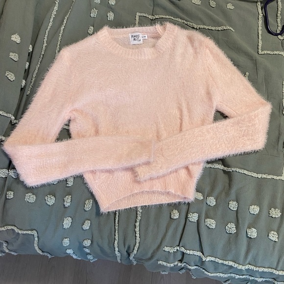 Princess Polly Sweaters - Princess Polly fuzzy sweater